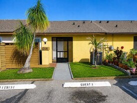 12131 Sand Pebble Way in Orlando, FL - Building Photo