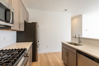 Rivendell Meadows in Piscataway, NJ - Foto de edificio - Interior Photo
