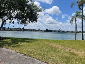 1190 Washington Cir in Homestead, FL - Building Photo - Building Photo