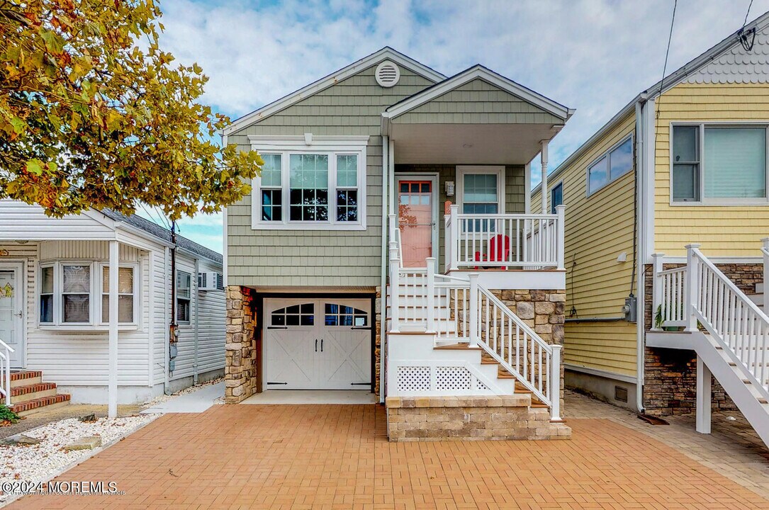 222 Hiering Ave in Seaside Heights, NJ - Building Photo