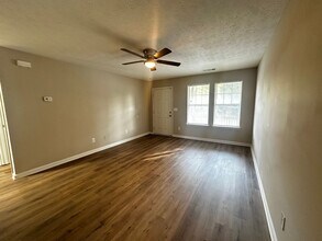 6765 W Strickland St in Douglasville, GA - Building Photo - Building Photo