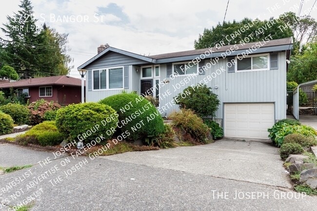 property at 5729 S Bangor St