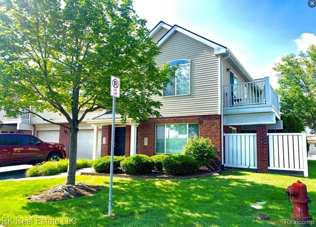 property at 3581 Reeves Dr