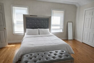 64 Chase Ave in Webster, MA - Building Photo - Building Photo