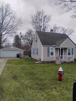 5565 Steffens Ave in Toledo, OH - Building Photo