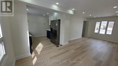 41 Blair Crescent in Barrie, ON - Building Photo - Building Photo