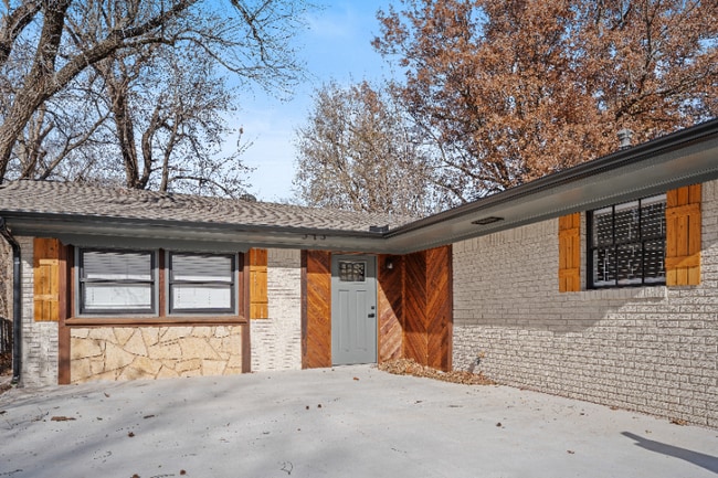 513 Manor Dr in Norman, OK - Foto de edificio - Building Photo