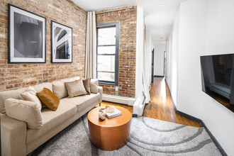 Stylish 3/4BD Apartments (+Rooftop&Backyard) in New York, NY - Building Photo - Building Photo