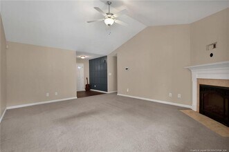 672 Hogart St in Raeford, NC - Building Photo - Building Photo