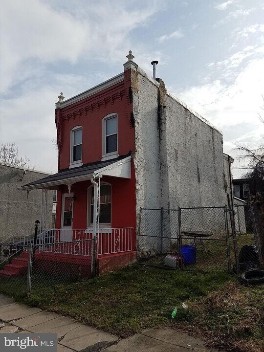 3850 Folsom St Photo