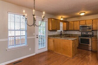 1807 Meadowglen Cir in Mount Juliet, TN - Building Photo - Building Photo