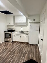 39 School House Rd, Unit In-Law in Old Saybrook, CT - Building Photo - Building Photo