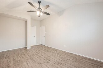 9247 Autumnsong Dr in Houston, TX - Building Photo - Building Photo