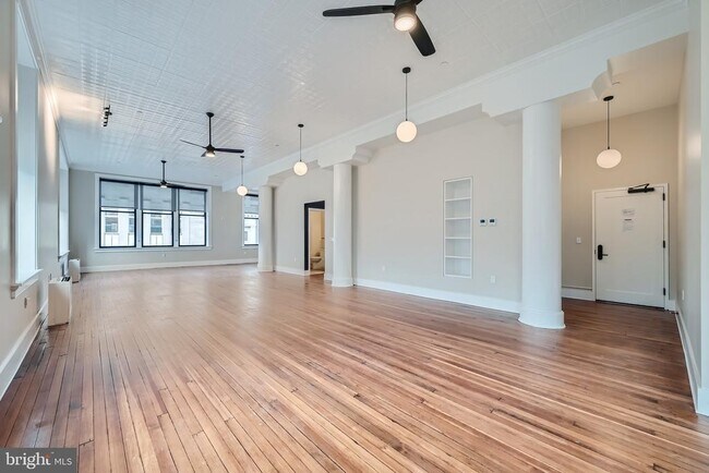 property at 303 N Howard St