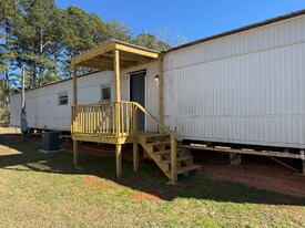 80 Redwood Ln in Atmore, AL - Building Photo
