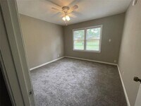 1102 Thomas Ave photo'