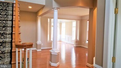 43649 Riverpoint Dr in Leesburg, VA - Building Photo - Building Photo
