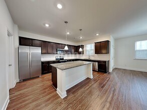 605 Lk Vis Ct, Unit 133 in Loganville, GA - Building Photo - Building Photo