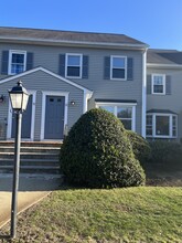 72 Village St in South Easton, MA - Building Photo - Building Photo