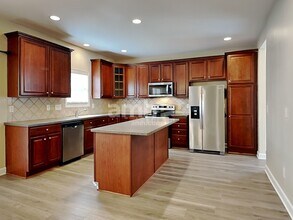 1409 Lindenberg Sq in Wake Forest, NC - Building Photo - Building Photo