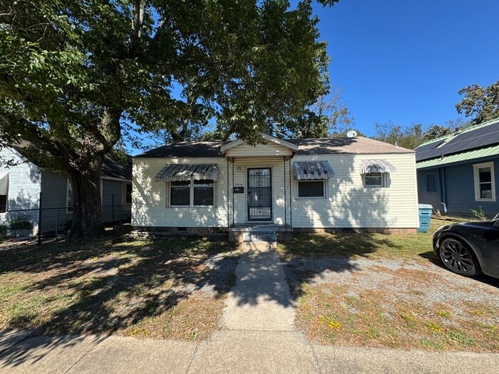 2814 W 7th St in Little Rock, AR - Building Photo
