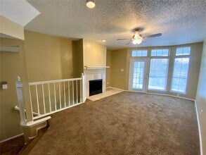 9823 Summerwood Cir in Dallas, TX - Building Photo - Building Photo