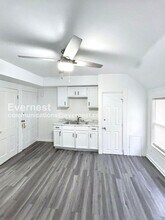 1079 E 68th St in Cleveland, OH - Building Photo - Building Photo