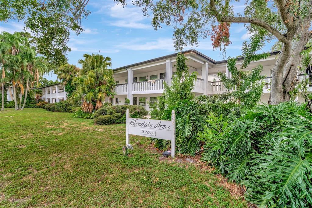 3700 Haines Rd N-Unit -10 in St. Petersburg, FL - Building Photo