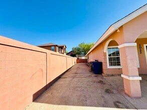 3023 Potomac Loop in Laredo, TX - Building Photo - Building Photo