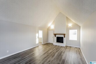 602 Greenbriar Rd in Fairfield, AL - Building Photo - Building Photo