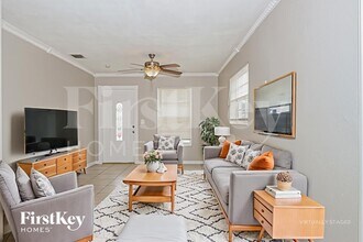 1443 7th St in West Palm Beach, FL - Foto de edificio - Building Photo