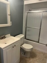 82 Brantwood Rd, Unit 2 in Worcester, MA - Building Photo - Building Photo