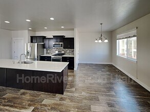 3644 W Evening Sky Ln in South Jordan, UT - Building Photo - Building Photo