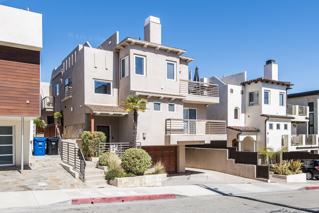 425 11th St in Hermosa Beach, CA - Building Photo - Building Photo