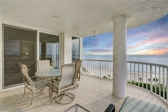 20 Seagate Dr in Naples, FL - Building Photo - Building Photo
