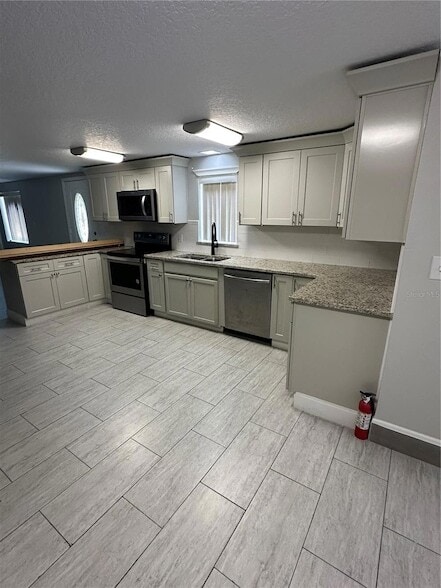 752 State Rte 415 in Osteen, FL - Building Photo - Building Photo
