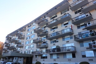 101 Monmouth St, Unit 214 in Brookline, MA - Building Photo