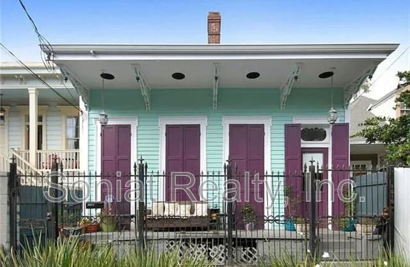 1008 Josephine St in New Orleans, LA - Building Photo