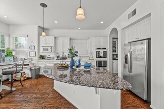 23803 Spinnaker Ct in Santa Clarita, CA - Building Photo - Building Photo