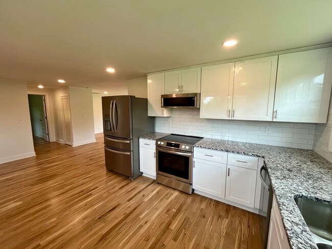 3798 Penderlea Hwy in Watha, NC - Building Photo - Building Photo