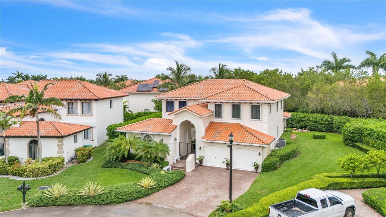 7615 SW 193rd Ln in Cutler Bay, FL - Foto de edificio