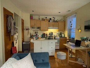 749 S 6th St in Philadelphia, PA - Building Photo - Building Photo