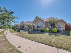 2913 Meadowlands Dr in Forney, TX - Building Photo