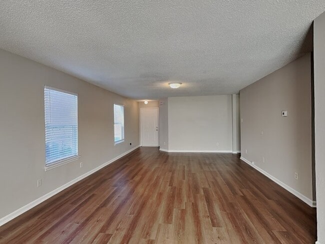 10879 Walnut Grove Bend in Camby, IN - Building Photo - Building Photo