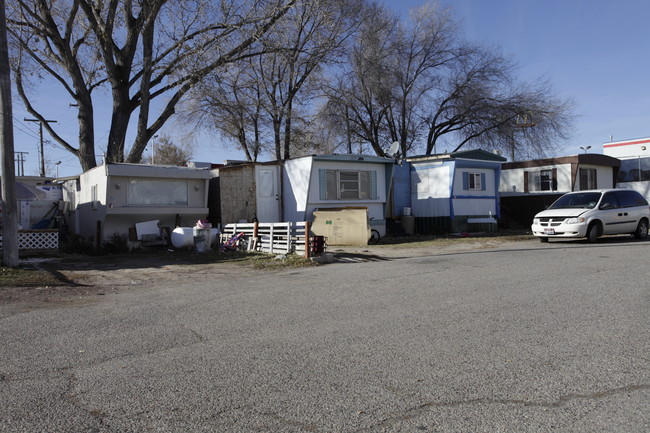 Broadway Mobile Home Park in Idaho Falls, ID - Building Photo - Building Photo