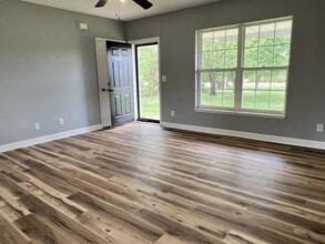 297 E Carter Rd in Portland, TN - Building Photo - Building Photo