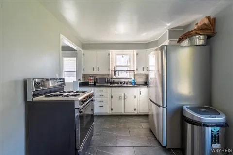 5645 West Ln in Lakeview, NY - Building Photo - Building Photo