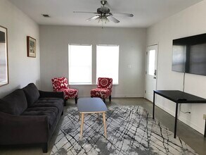 625 Martin Luther King Dr in San Marcos, TX - Building Photo - Building Photo