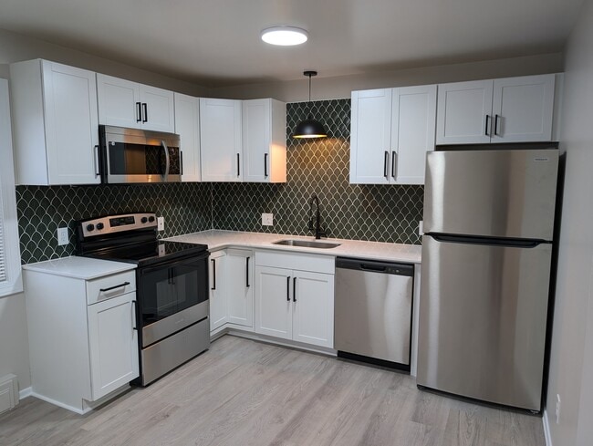 35 Terrel Dr, Unit 4