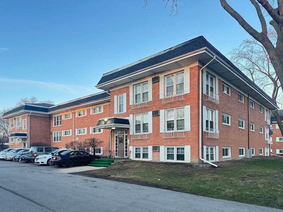 622 Lincoln Ave in Addison, IL - Building Photo